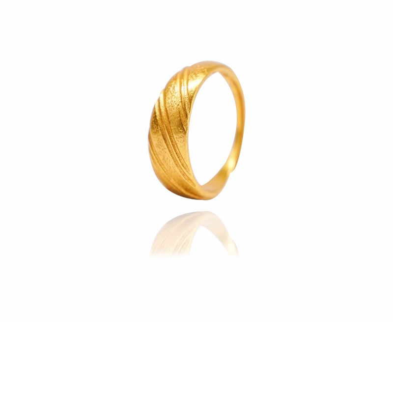 Willa — Croissant Dome Ring